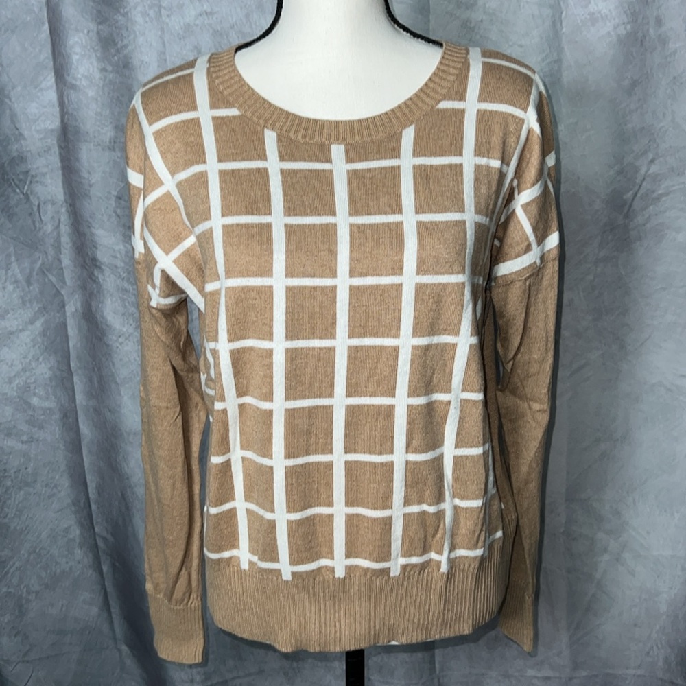 Gap Tan & White Checkerboard Long Sleeved Crewneck Sweater - size Medium